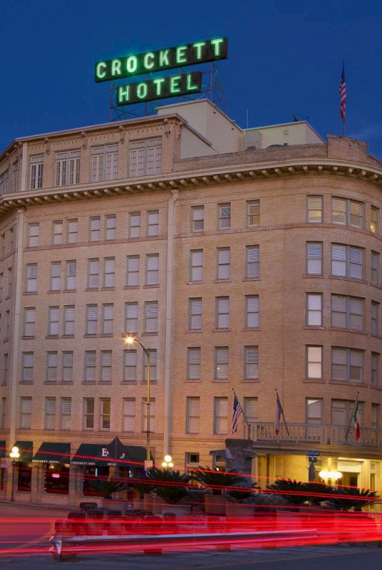 The Crockett Hotel - historic hotel with a ghostly reputation photo 2